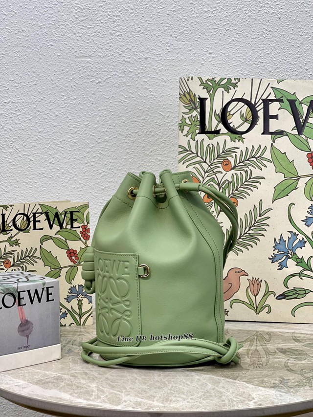 Loewe專櫃新款編織包手提肩背包 羅意威Woven Basket Gingham Bag 型號10133 lyw1473